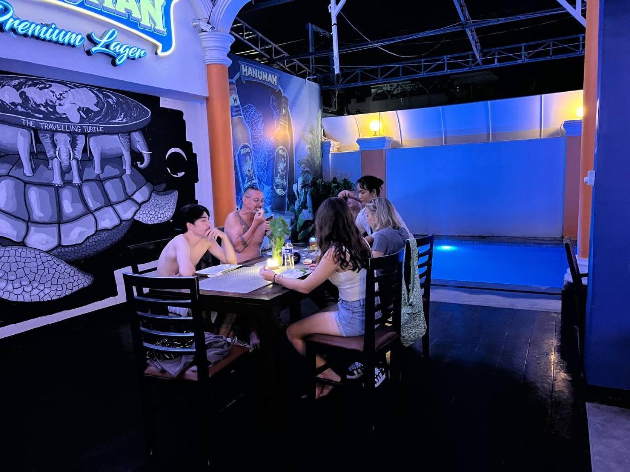 The Eighty8 Pansiyon Phnom Penh Dış mekan fotoğraf