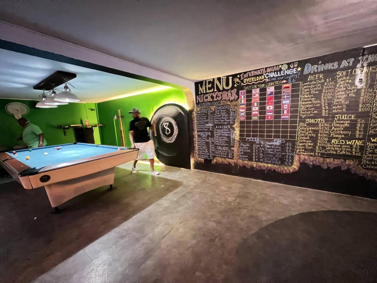 The Eighty8 Pansiyon Phnom Penh Dış mekan fotoğraf