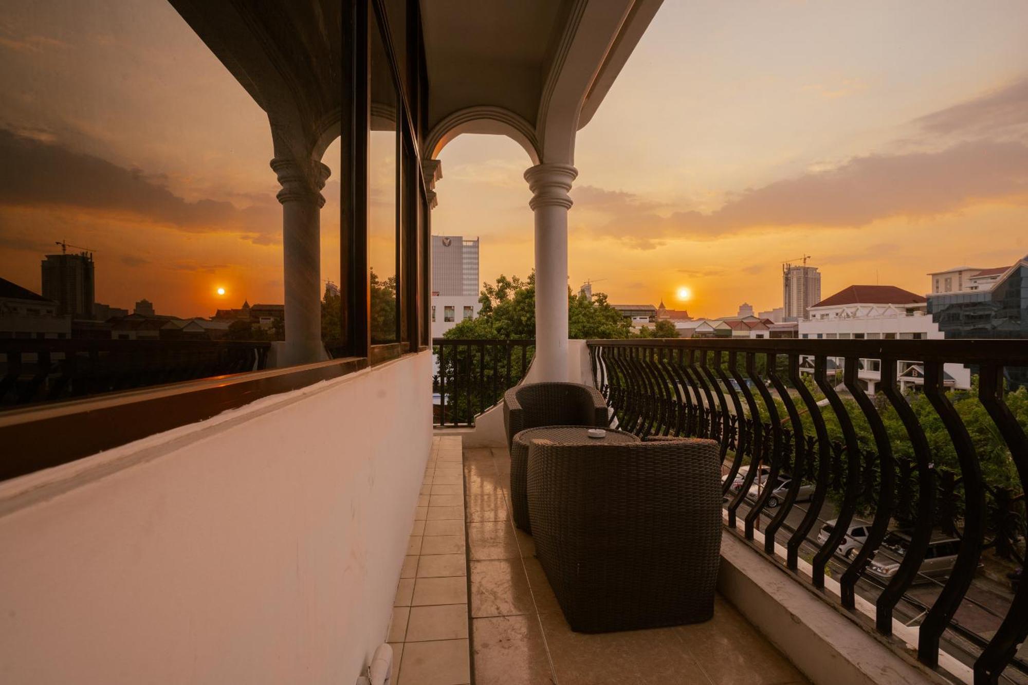 The Eighty8 Pansiyon Phnom Penh Dış mekan fotoğraf